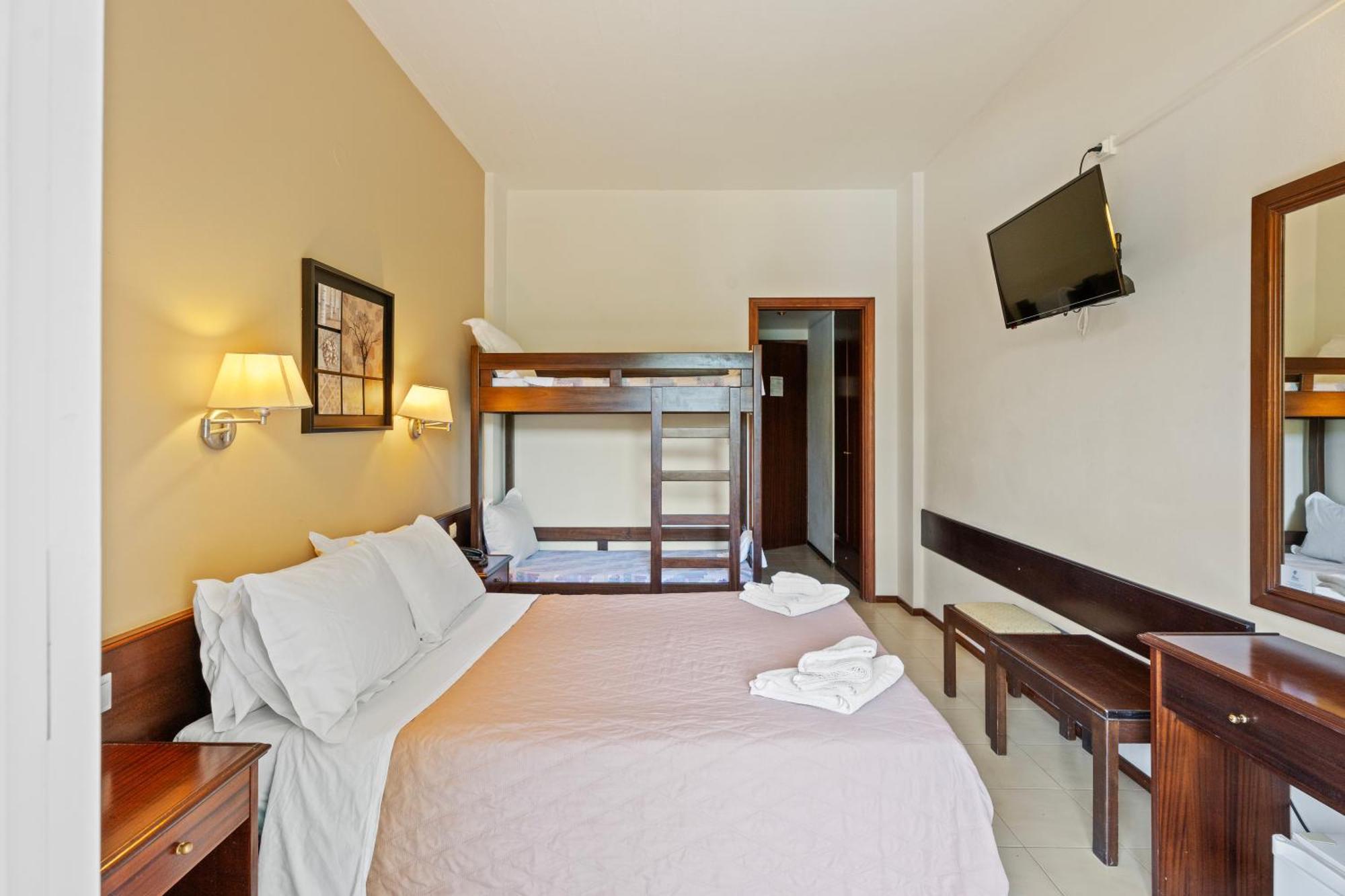 Fiori Hotel Гоувия Экстерьер фото